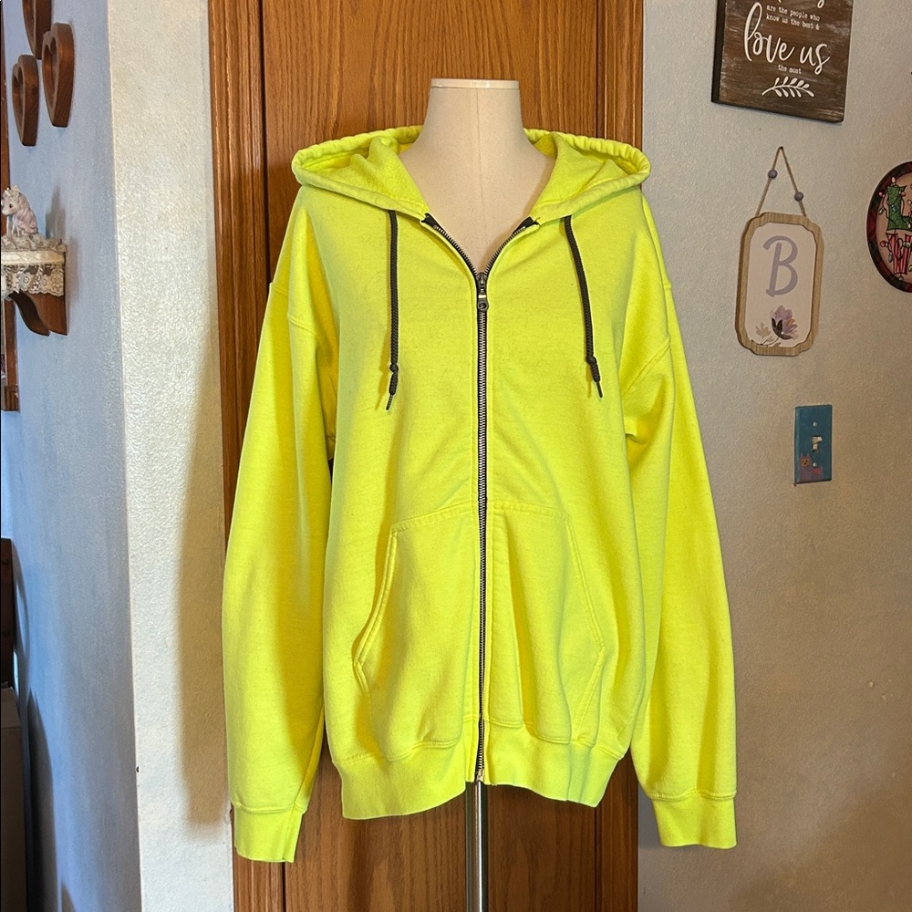 Gildan Yellow Hooded Sweatshirt Jacket - Men’s Size Medium